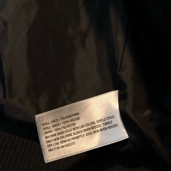 Cool Jacket 😎 - Picture 4 of 5